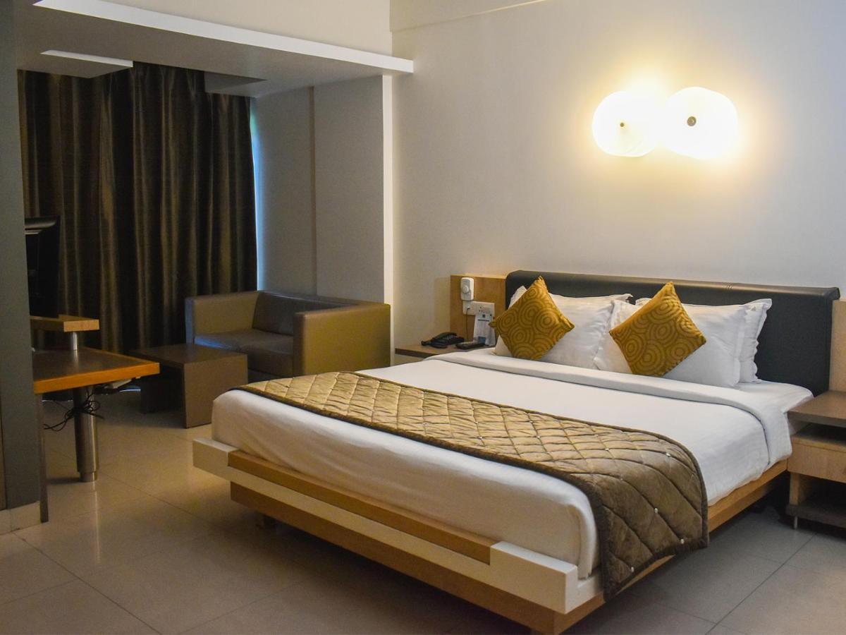 Nexstay Asma Tower Kozhikode Exterior photo