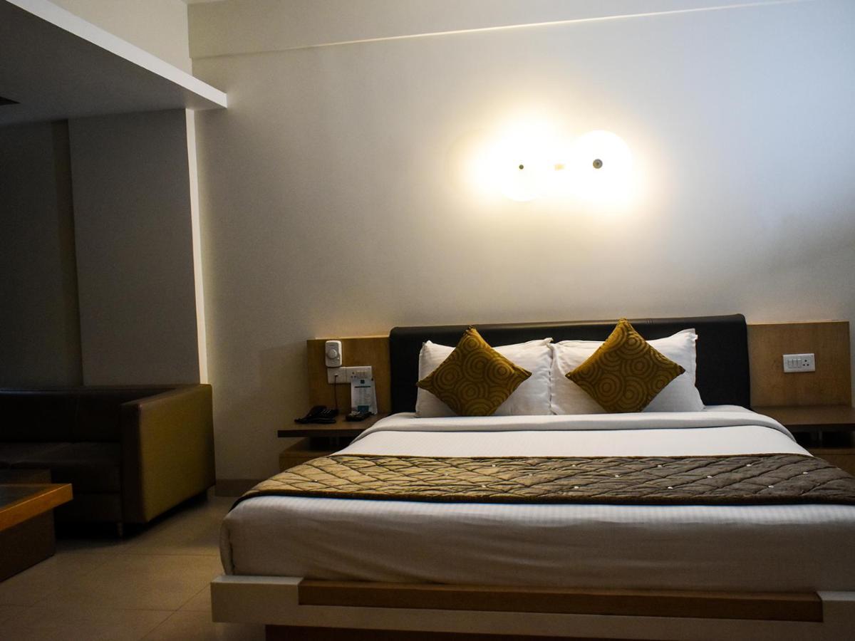 Nexstay Asma Tower Kozhikode Exterior photo